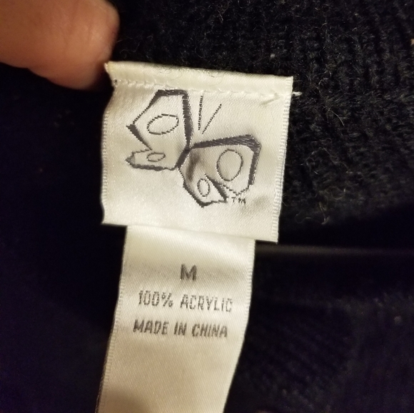 Sweater - Picture 2 of 4